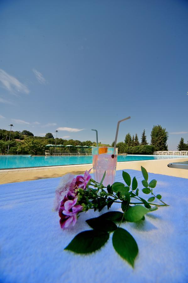 Villaggio Turistico Camping Il Fontino スカルリーノ エクステリア 写真